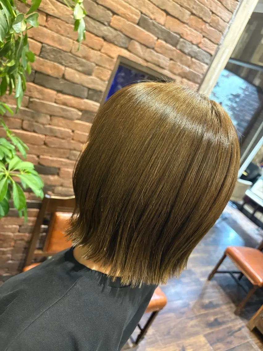 ミディアム ボブ Calbari 鎌田美歩のヘアスタイル