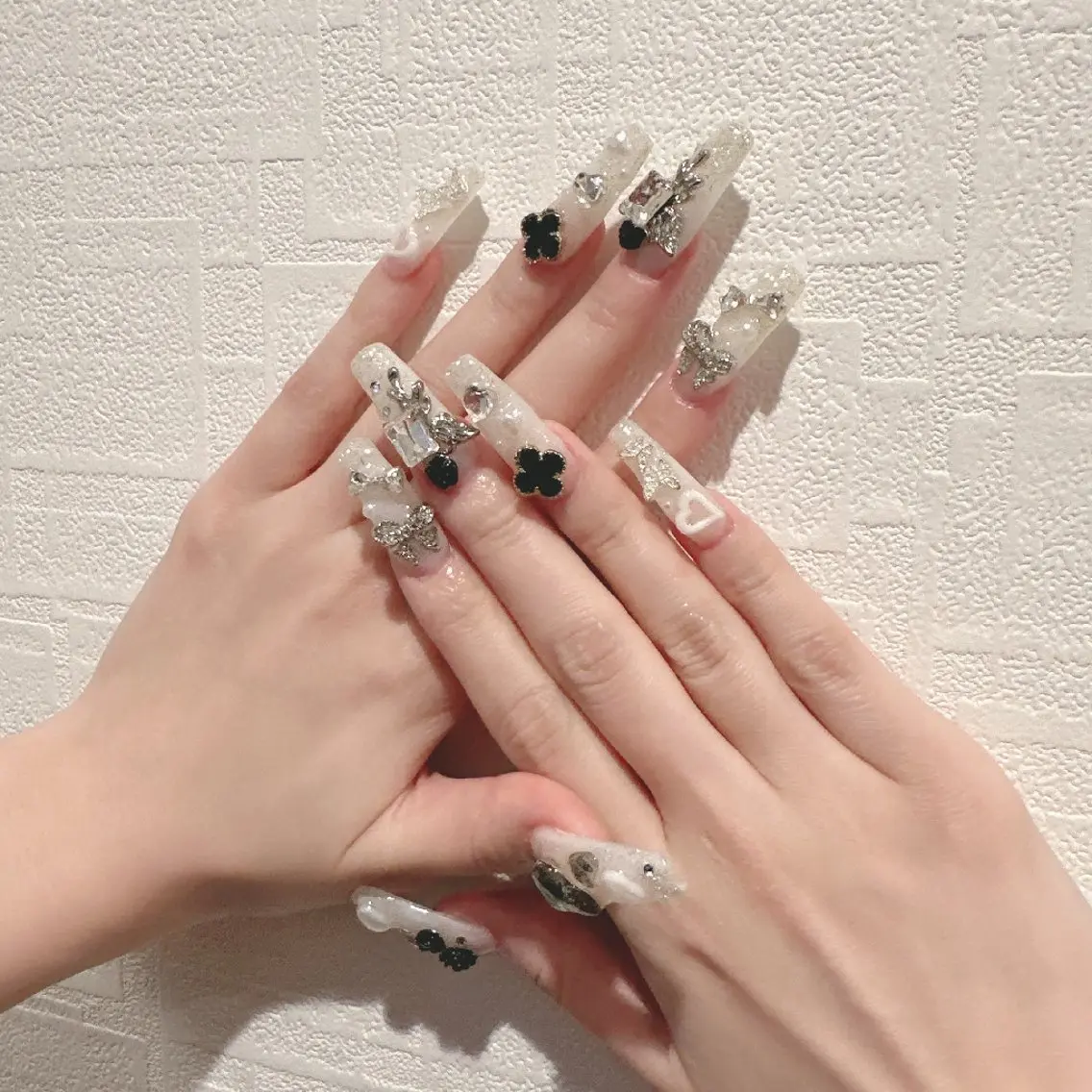 🉐🉐チップ長さ出し+ワンカラ—/ラメグラデ/マグネット/フラシュ+パーツつけ放題の写真