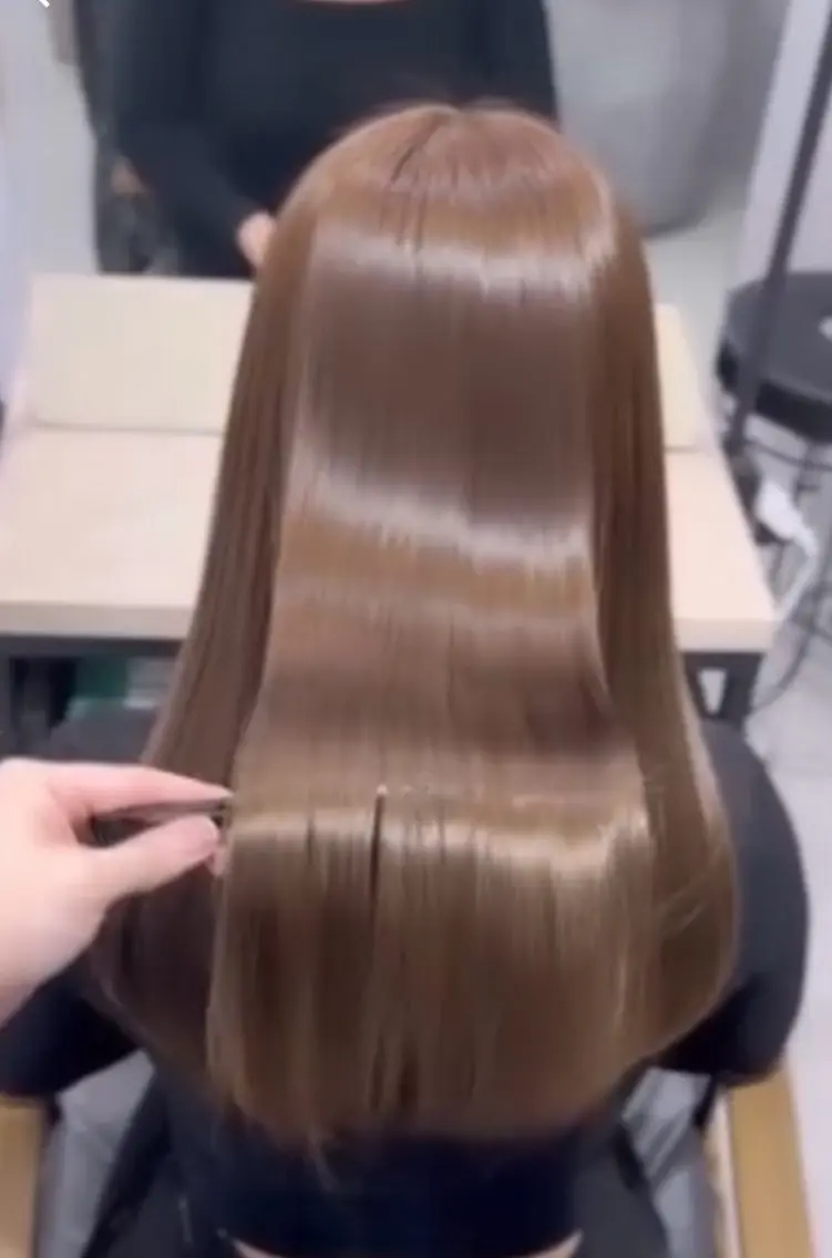 ✨艶髪✨似合せカット✂️+髪質改善縮毛矯正ストレート+オージュアトリートメントの写真