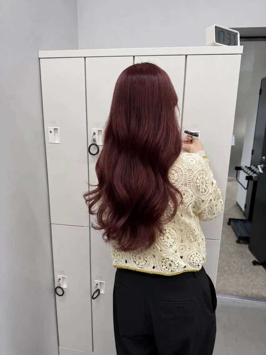 ロング ヘアカラー トリートメント SARINA ROCCO3rdのヘアスタイル