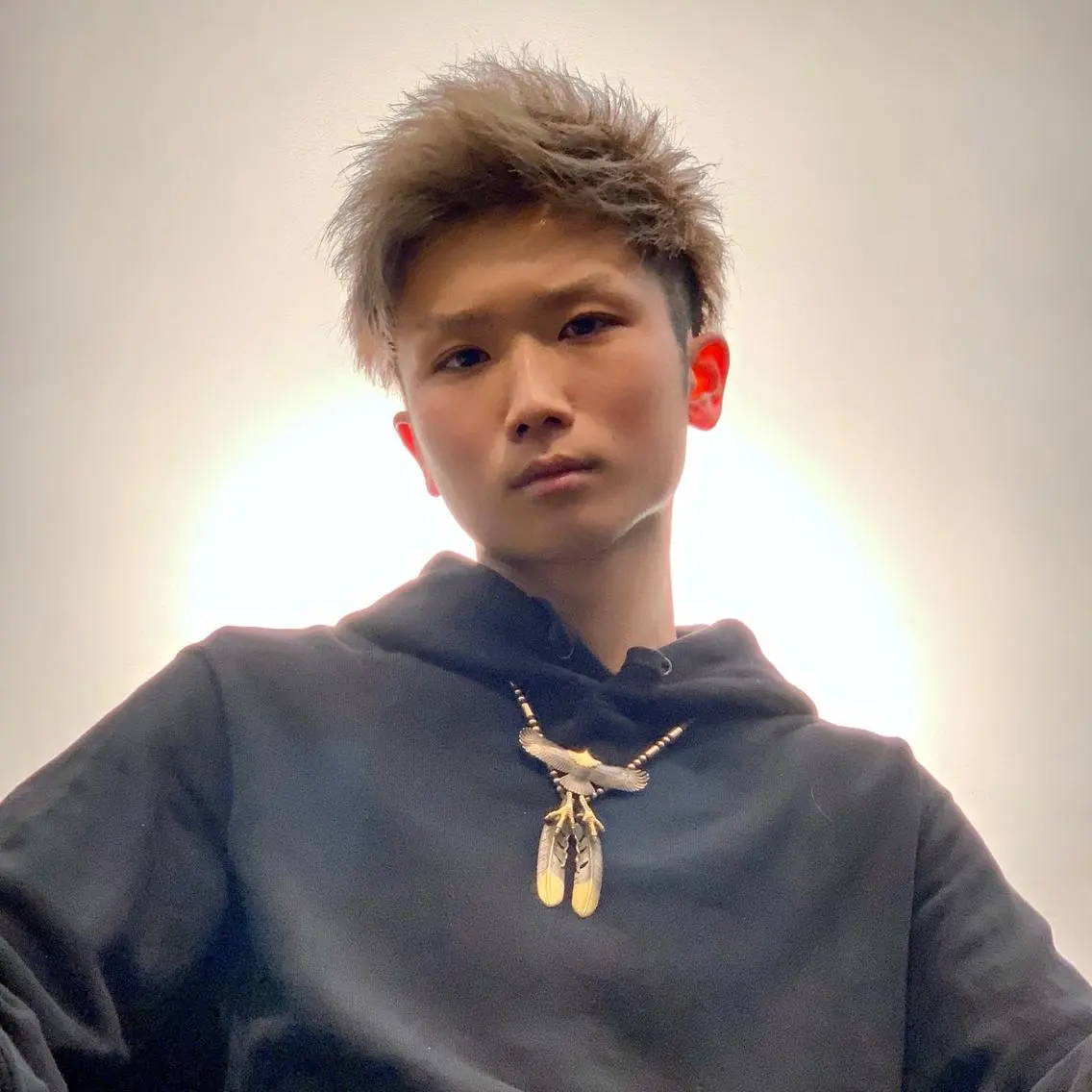 カラー メンズ モヒカン グレージュ シルバー シルバーグレージュ カット ヘアカラー トリートメント メンズ専門 井藤 雅也のヘアスタイル
