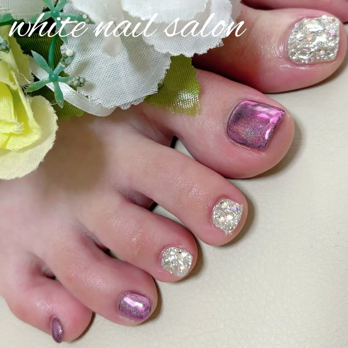 ネイル ホワイト フットネイル white nail salonのネイルデザイン