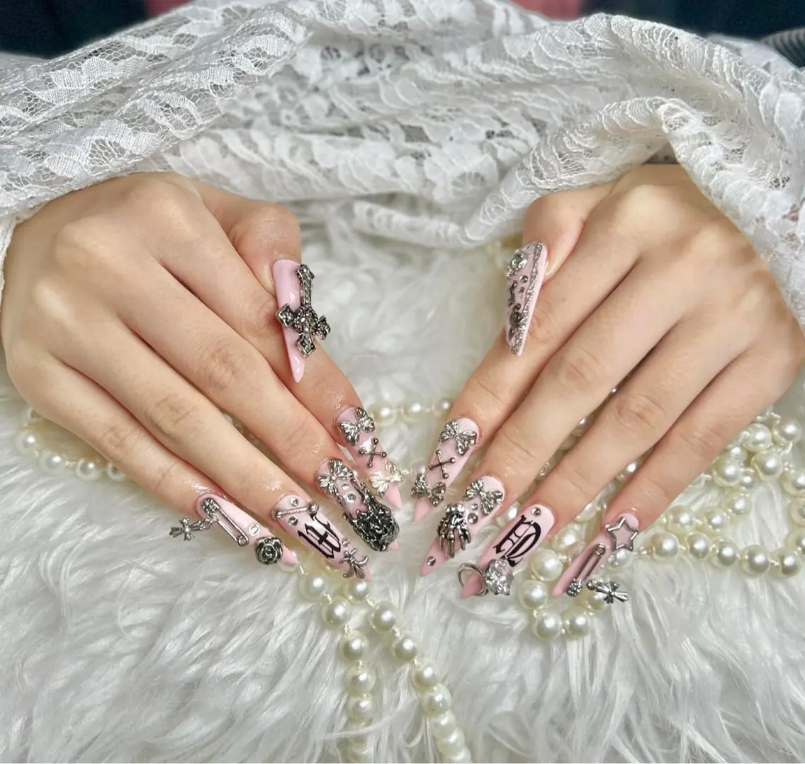 ネイル オーロラネイル フレンチネイル ジェルネイル ハロウィン キラキラネイル ハンドネイル H.baby Nail Salonのネイルデザイン