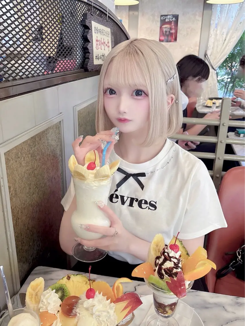 ショート 💖艶ハイトーン髪質 改善💖ケンシンのヘアスタイル