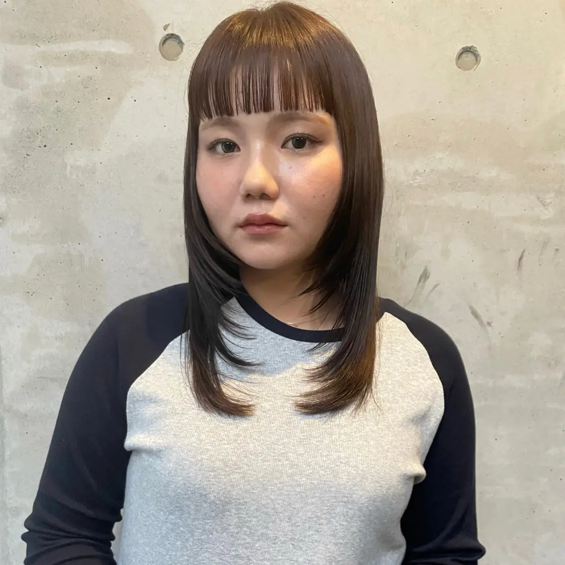 ミディアム カラー カット ヘアカラー ホリケ アオイのヘアスタイル