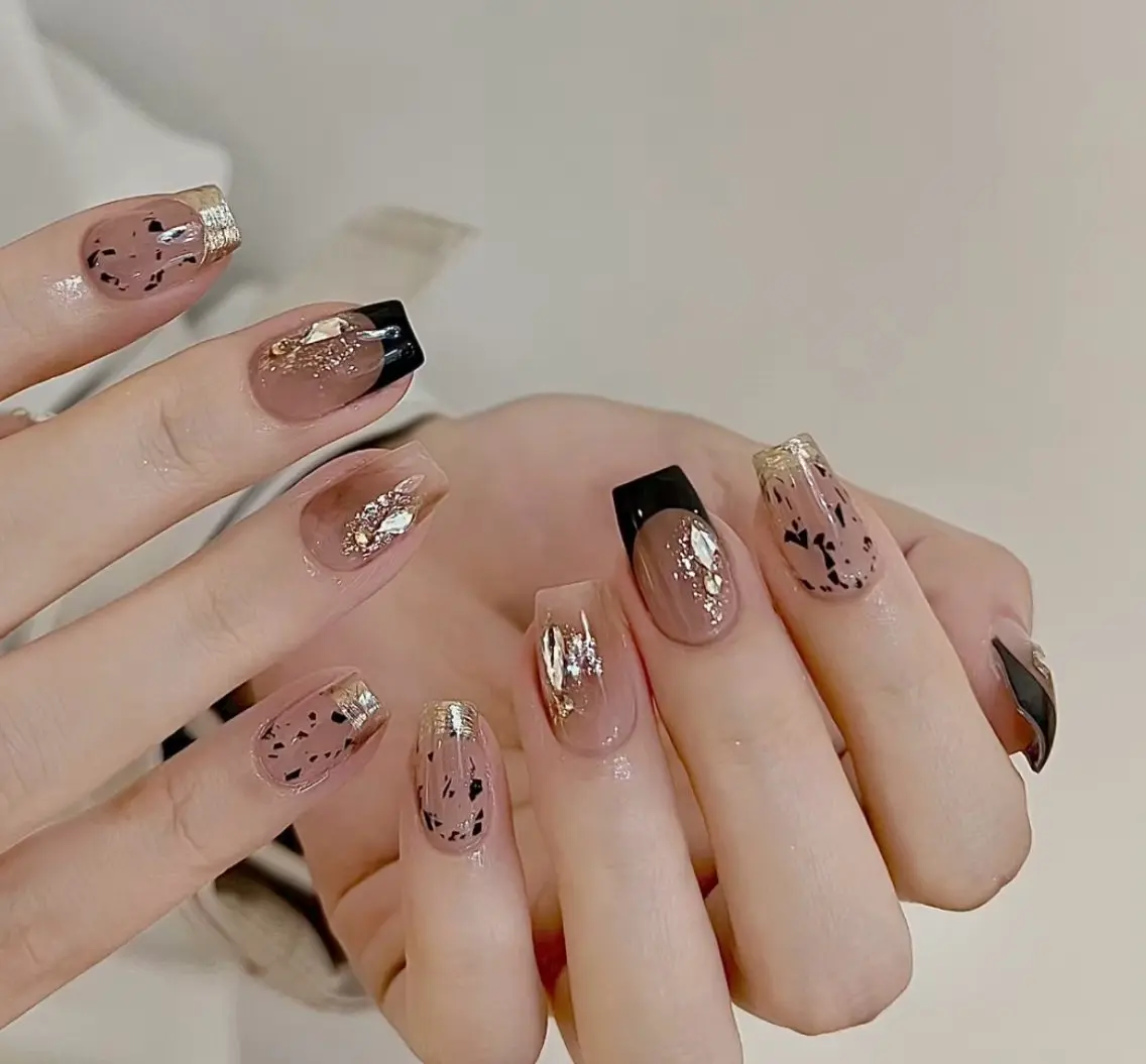 ネイル D-BEAUTY Nailsalonのネイルデザイン