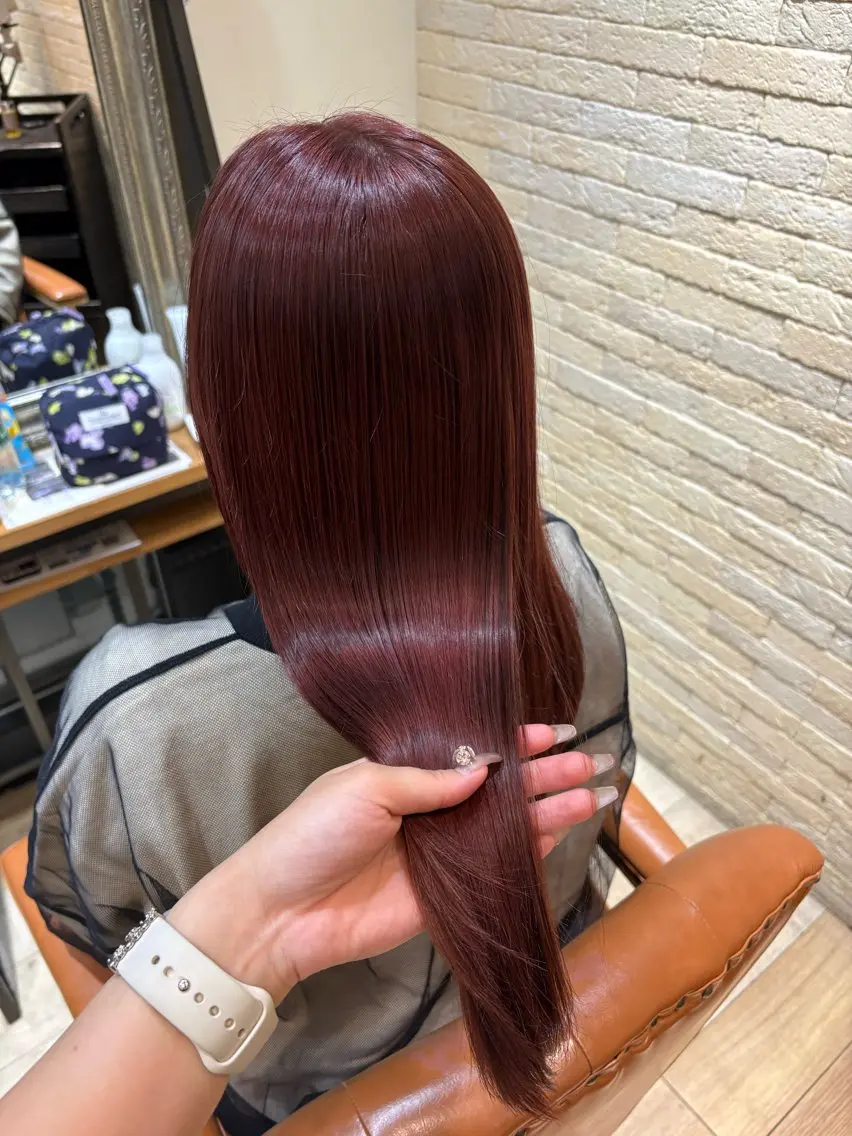 セミロング カラー ヘアカラー しおり🍬 KOKORO🤍のヘアスタイル