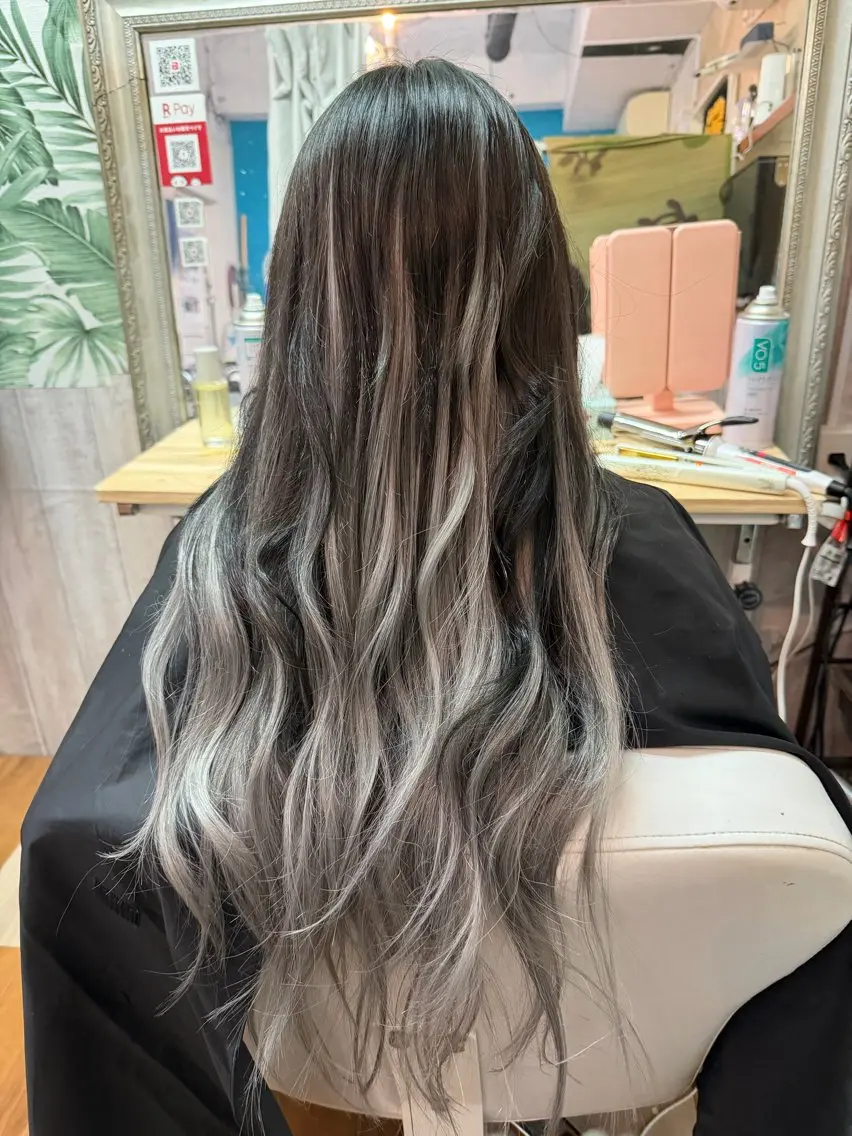 セミロング エクステ 川本 葵のヘアスタイル