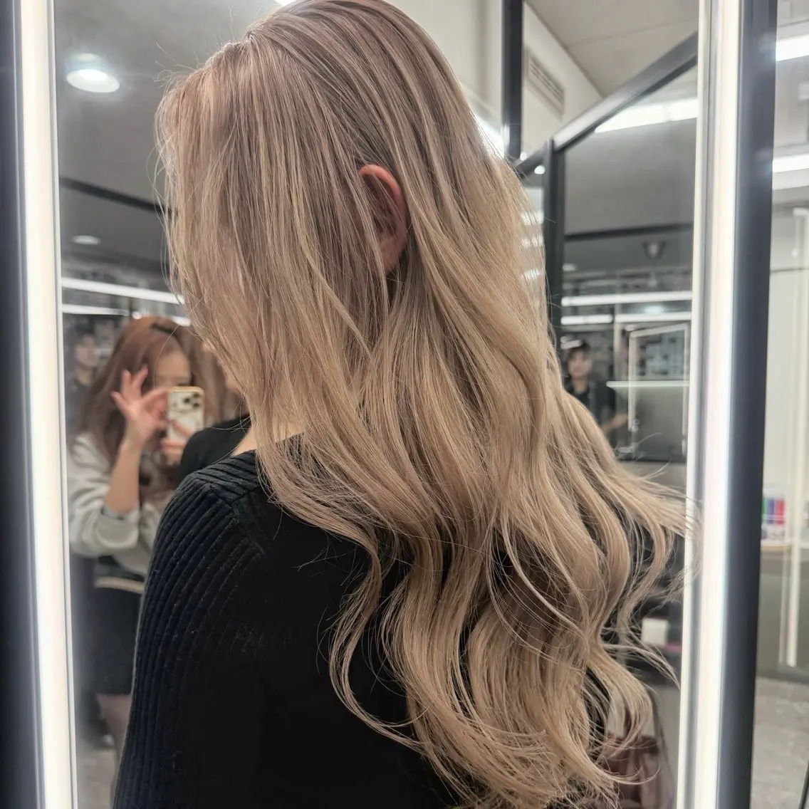 ロング カラー シールエクステ ハイトーンカラー エクステ ヘアカラー トリートメント シールエクステ特化 ハイトーン、NANAのヘアスタイル