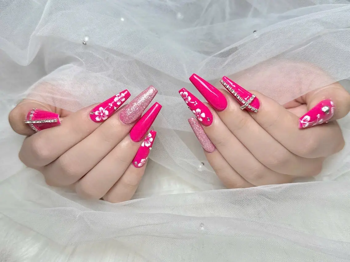 ネイル 長さ出し ジェルネイル 韓国ネイル マグネットネイル 持ち込み ハンドネイル SHE NAILのネイルデザイン