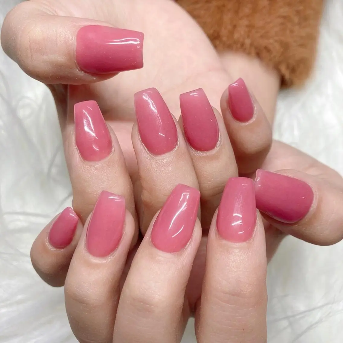 ミディアム ネイル Y. Sのネイルデザイン