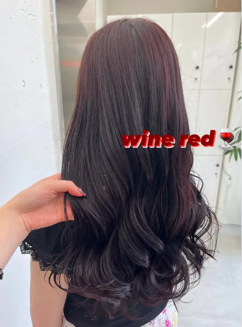 ロング カラー レッドカラー 🫧‪Ameri🫧 Emma ecoleのヘアスタイル