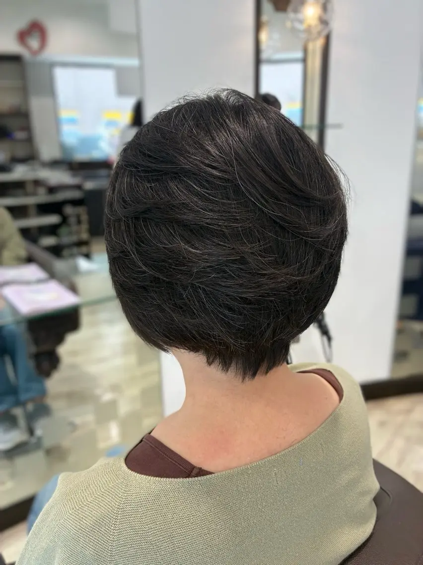 ショート ショートボブ ボブ レイヤーカット ショートヘア カット トリートメント 南雲 美紗のヘアスタイル