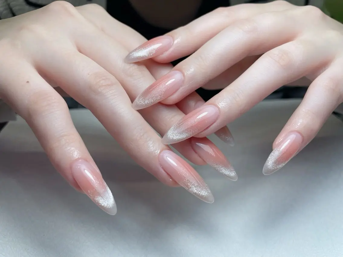 ネイル アートネイル オーロラネイル ブラウン フレンチネイル ガーリー 中野駅から2分 MEO NAILのネイルデザイン