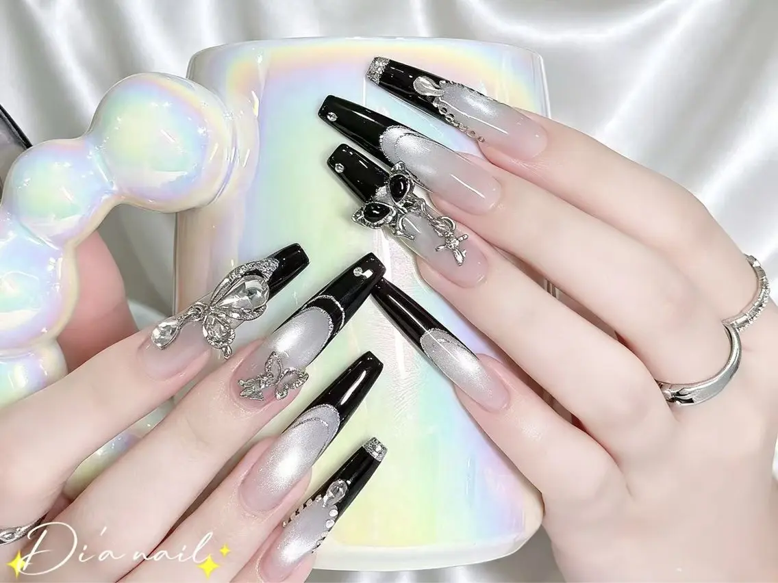 ネイル フットネイル 韓国ネイル レース ロングネイル マグネットネイル ハンドネイル Dia nail サロンのネイルデザイン