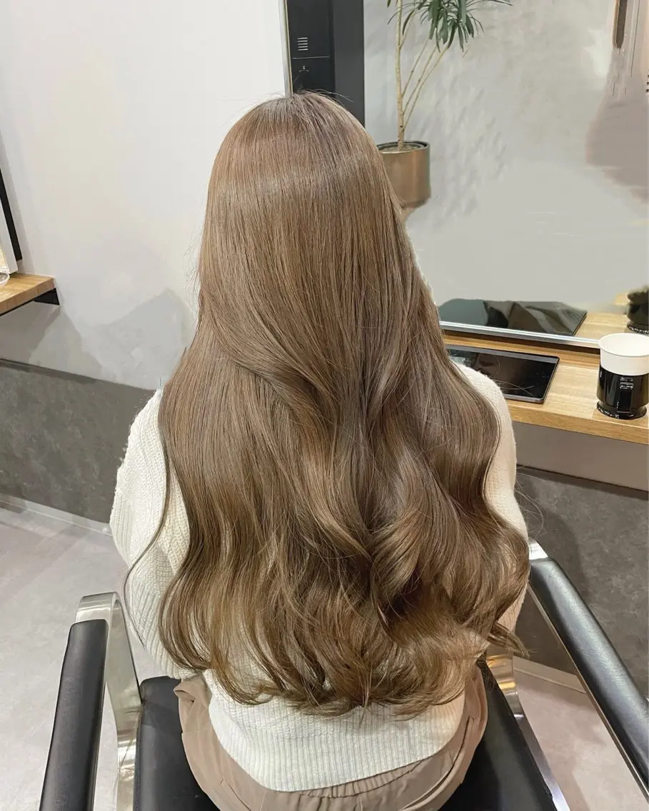 ロング カラー ミルクティーベージュ ❤︎レイヤー　MIAのヘアスタイル