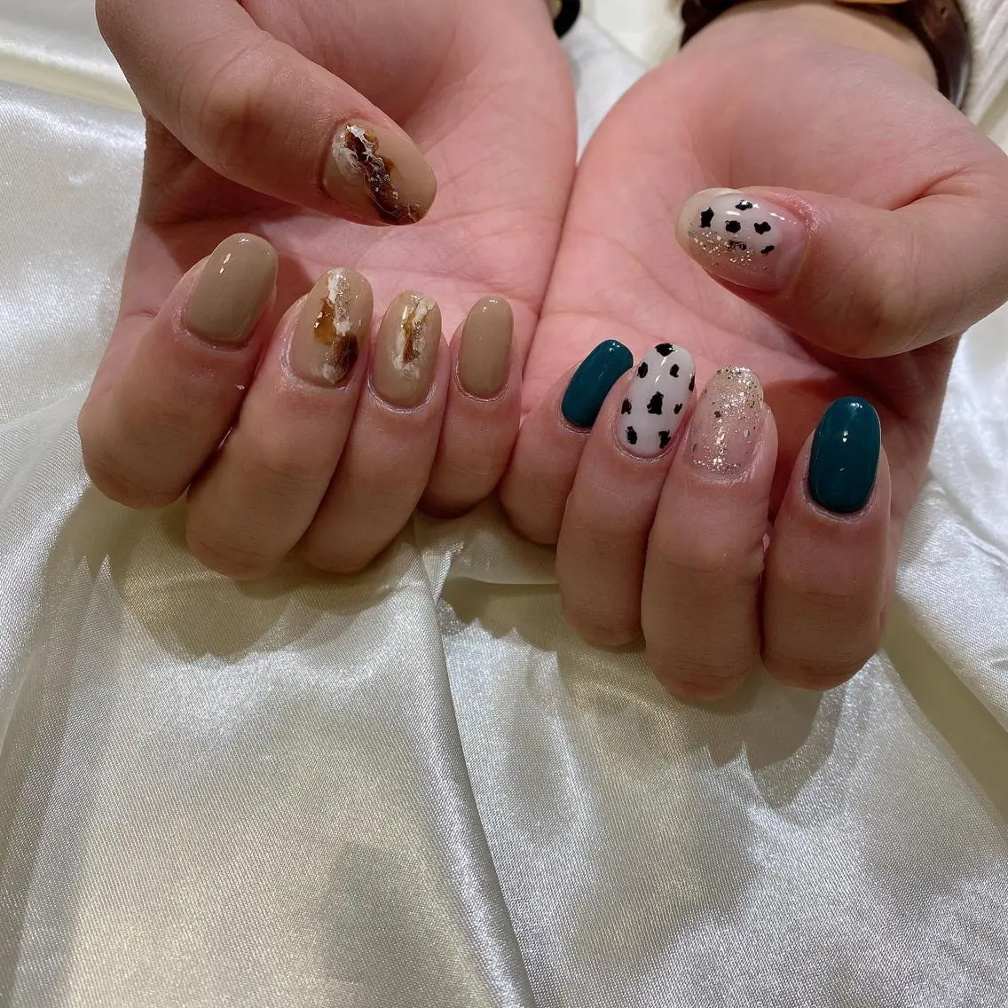ネイル ハンドネイル 西岡 杏のネイルデザイン