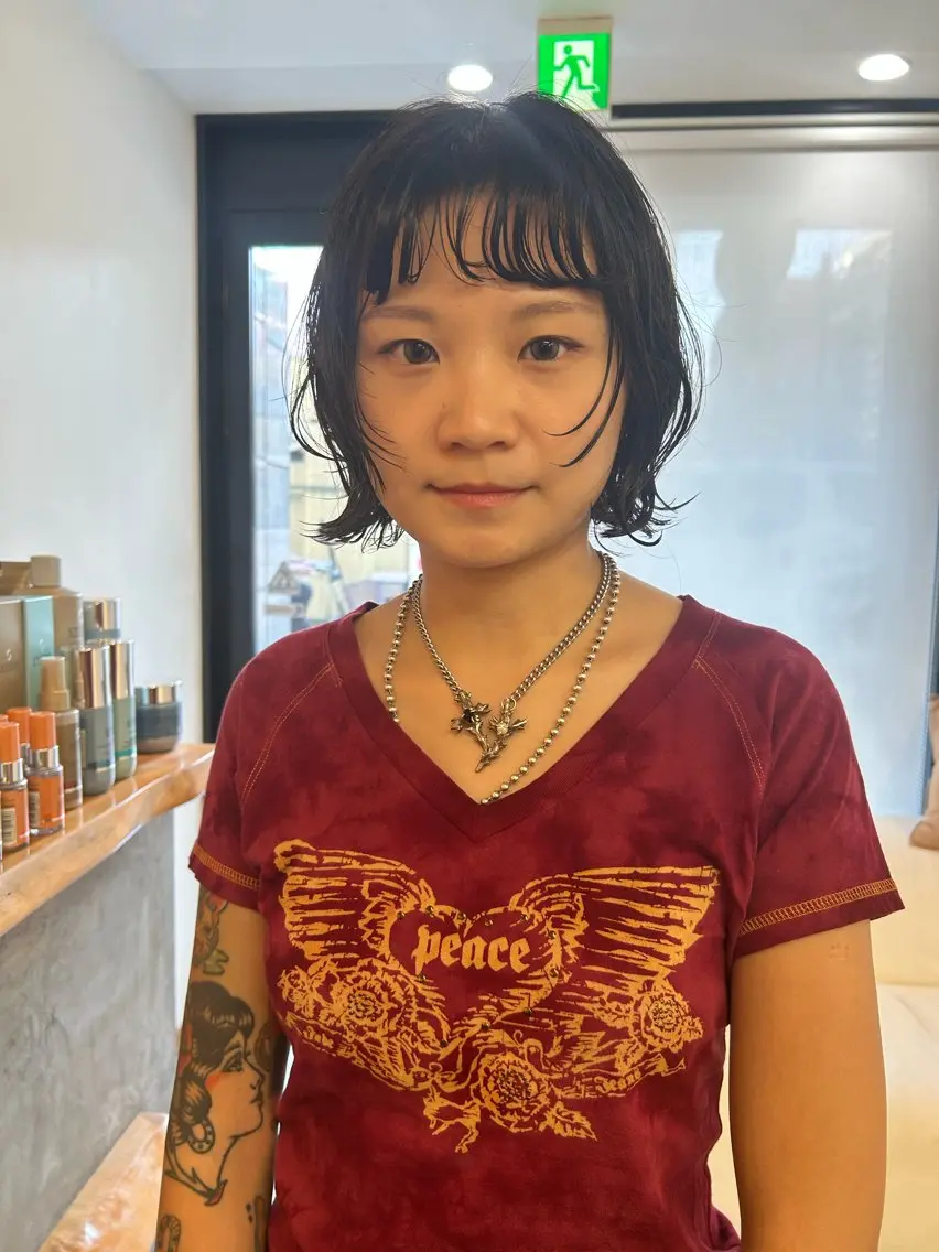 ショート パーマ 安達 咲のヘアスタイル