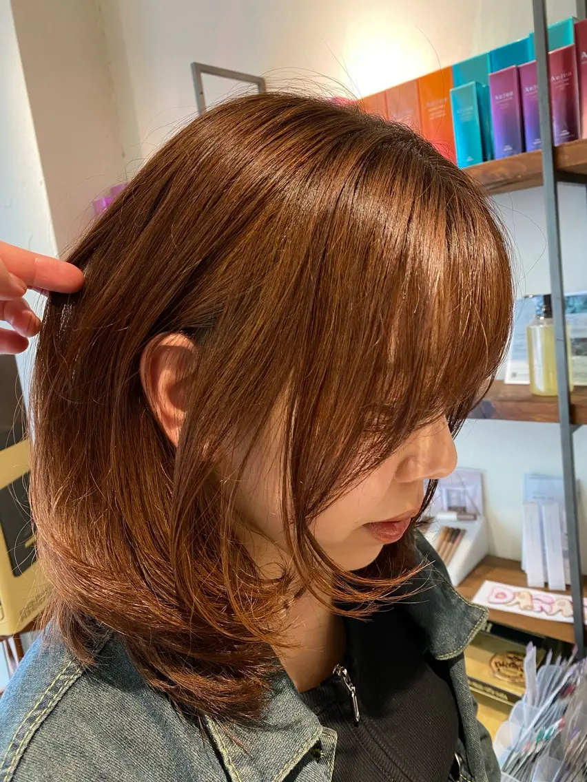 セミロング カット ヘアカラー ナチュラルヘア🫧 ナナミのヘアスタイル