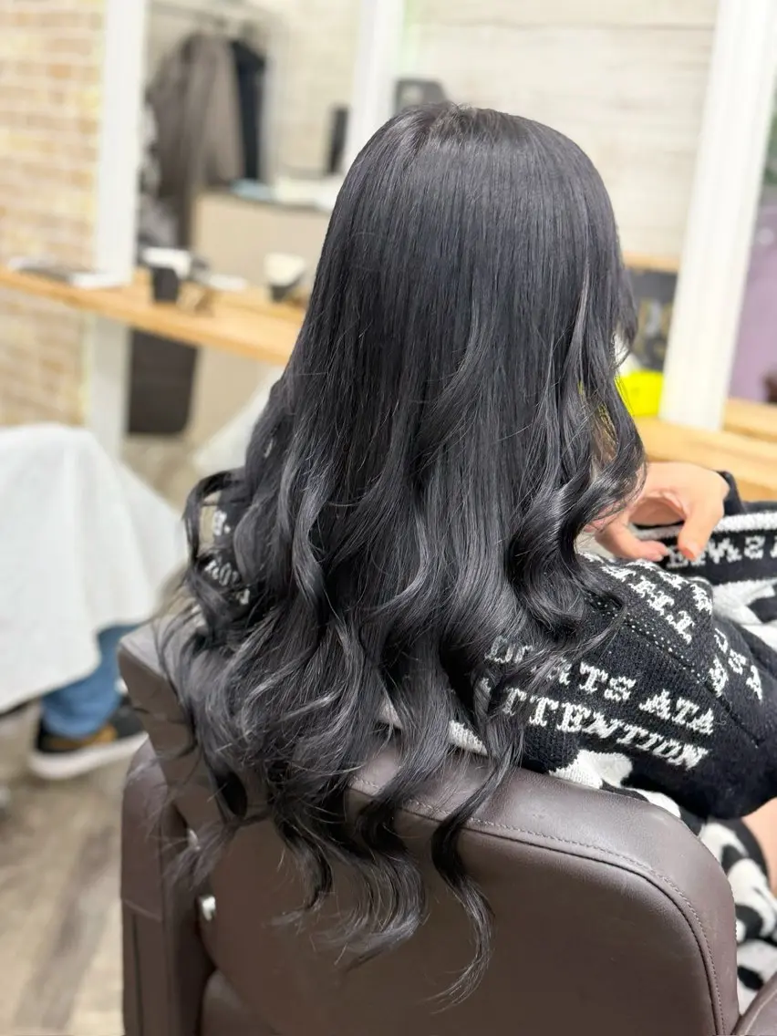 セミロング カラー 黒髪 透明感カラー ヘアカラー 北沢 隆のヘアスタイル