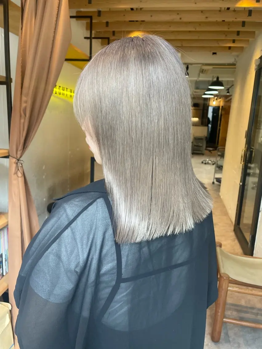 ミディアム カラー カット ヘアカラー トリートメント hisano / ハイトーン・透明感のヘアスタイル