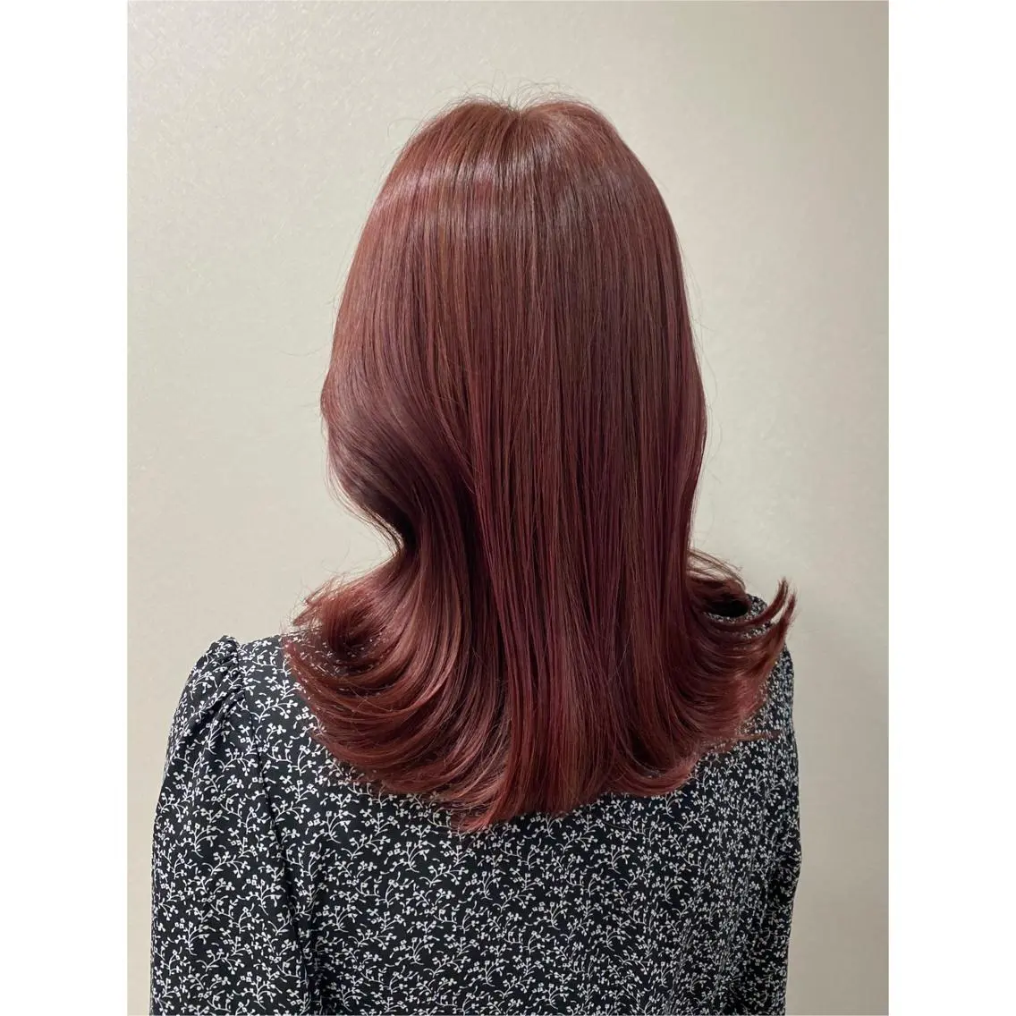 セミロング ピンクブラウン 【SALOWIN】 Renaのヘアスタイル