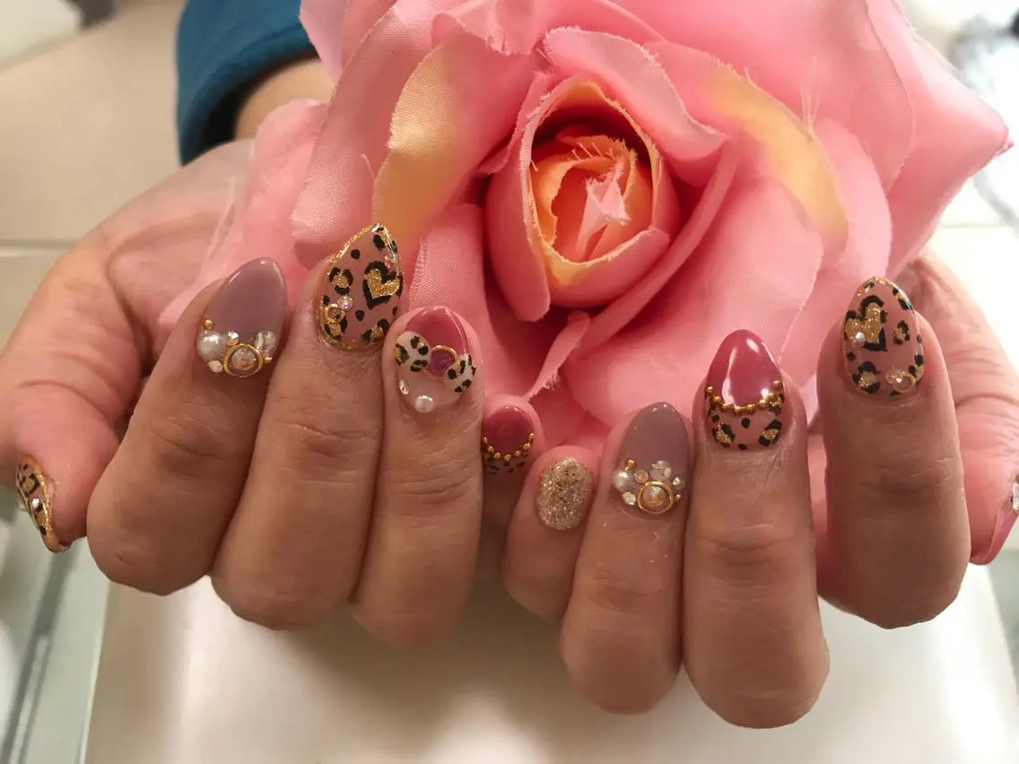 ネイル ♡ビジュール♡ NAIL &まつ毛のマツエク・マツパデザイン