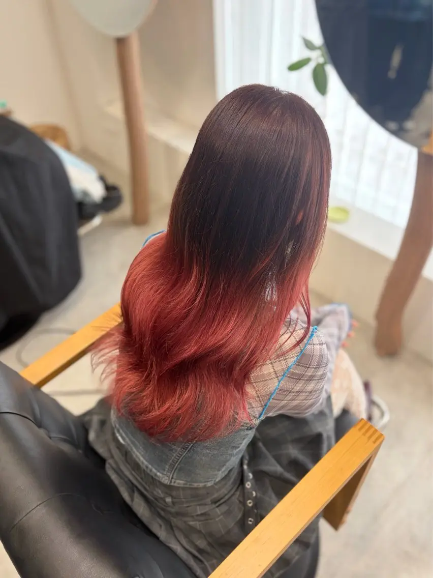 カラー ブリーチ ブラウンカラー グラデーションカラー ピンクカラー ブリーチカラー 🦋RANA🦋のヘアスタイル