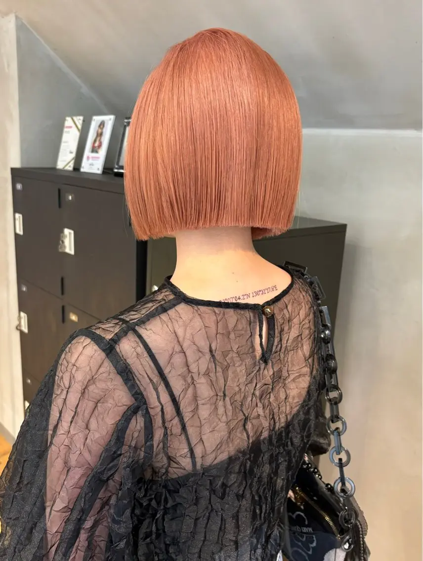 ショート カラー ハイトーンカラー Nikiita/ shionのヘアスタイル