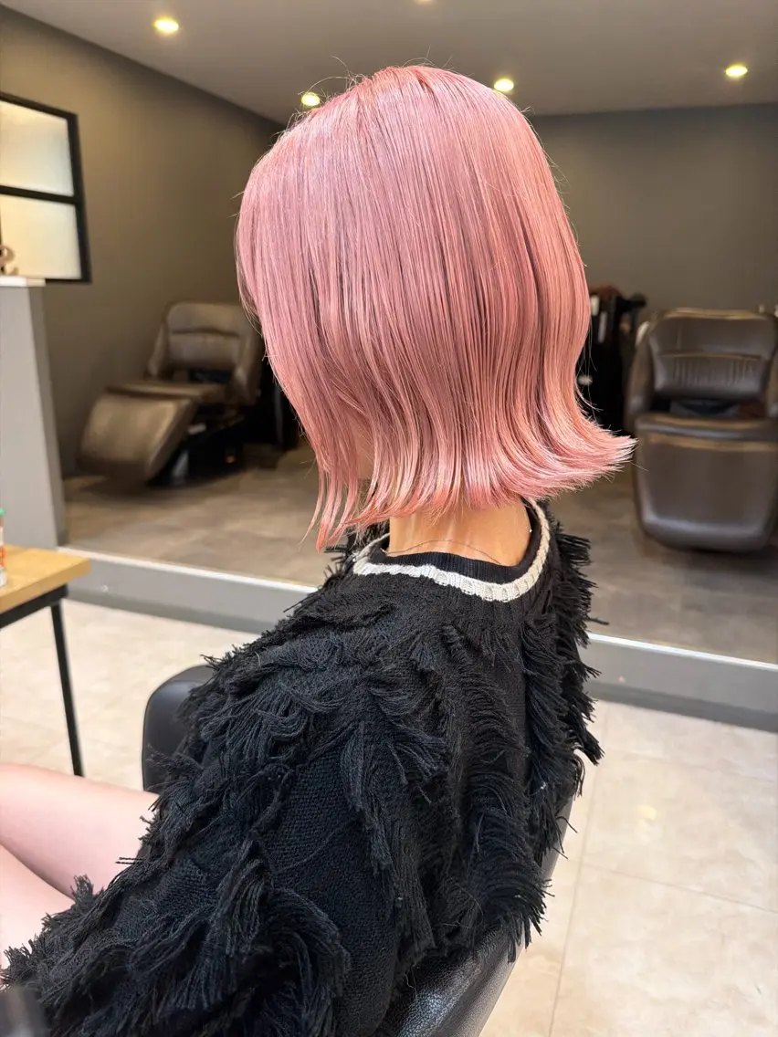ショート カラー ベージュカラー ブリーチ 透明感カラー ダブルカラー ハイトーンカラー ヘアカラー トリートメント ブリーチ特化 梅田本多翔のヘアスタイル