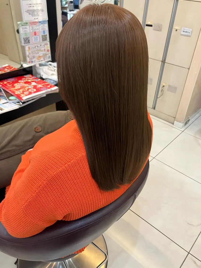 セミロング カット ヘアカラー yukari 艶髪ヘアのヘアスタイル