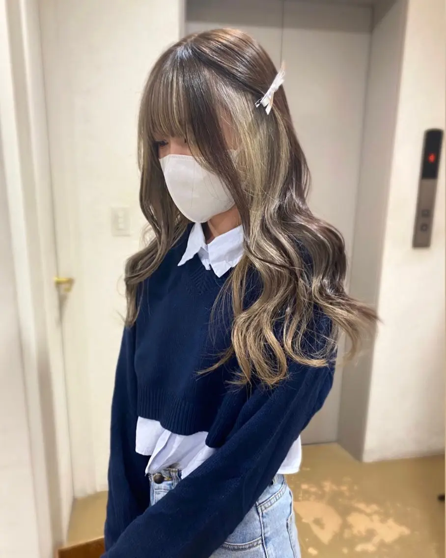 ロング カラー カット ヘアカラー トリートメント ハイトーンカラー 🩷NANAのヘアスタイル