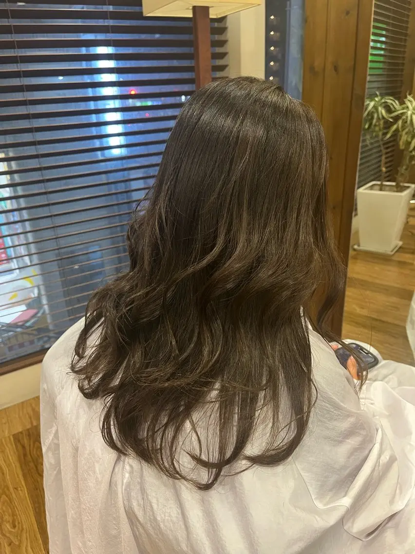 ロング 田中 結月のヘアスタイル