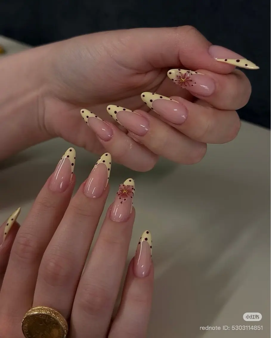 ネイル アートネイル ジェルネイル 韓国ネイル ニュアンスネイル シンプルネイル ハンドネイル ハンドケア Anna Melia Nailのネイルデザイン