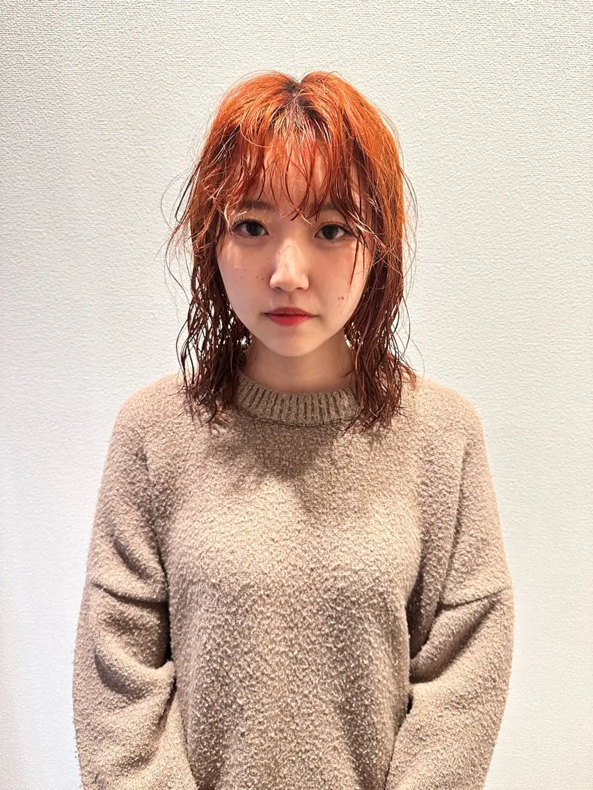 ミディアム カラー パーマ ミディアムパーマ ブリーチ ぱる/透明感カラー パーマ/カットのヘアスタイル