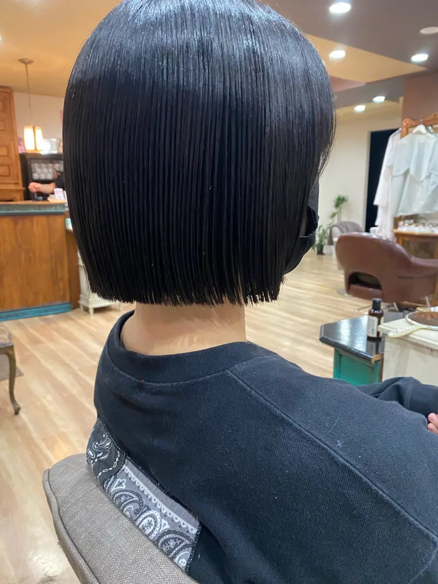 ショート カラー ボブ カット ヘアカラー トリートメント 東田 恋のヘアスタイル