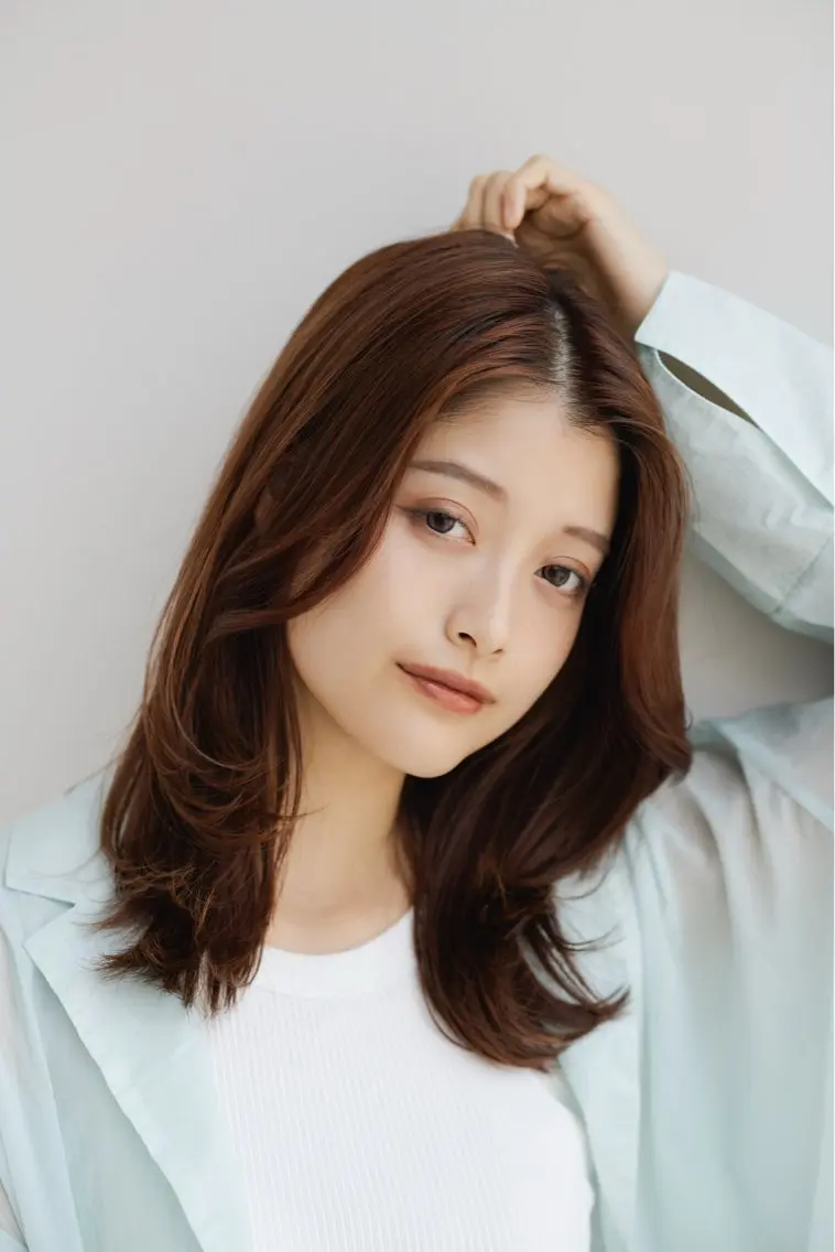 ミディアム レイヤーカット 透明感カラー/レイ ヤー/Nana🌈のヘアスタイル