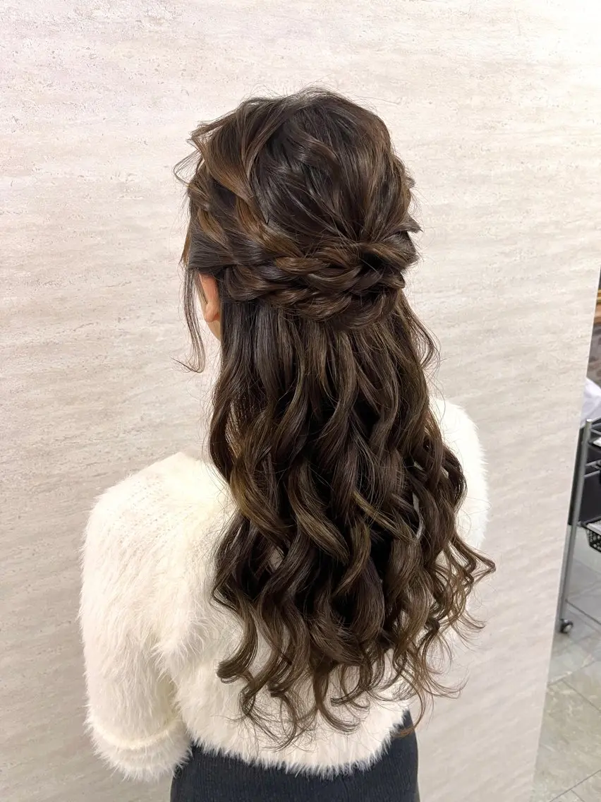 ヘアアレンジ 鈴木 芽香のマツエク・マツパデザイン