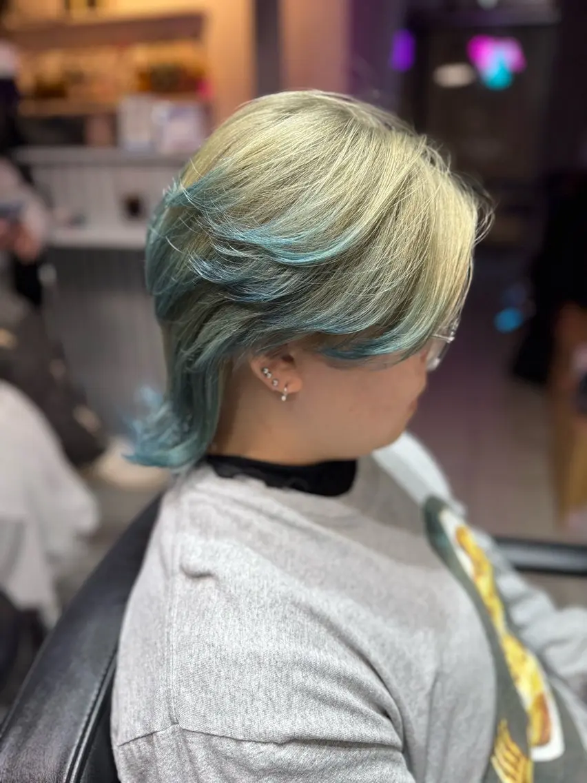 ミディアム 吉川 良太のヘアスタイル