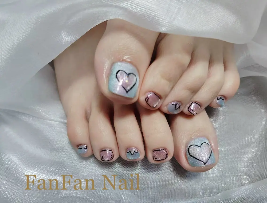 ネイル アートネイル オーロラネイル ガーリー キラキラネイル 韓国ネイル フットネイル Mio NailsalonUのネイルデザイン
