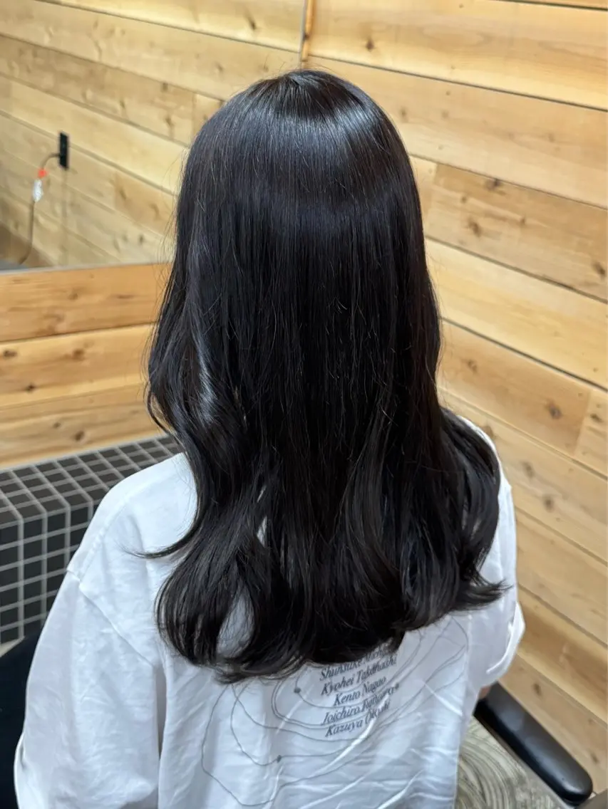 セミロング 山下 虹のヘアスタイル