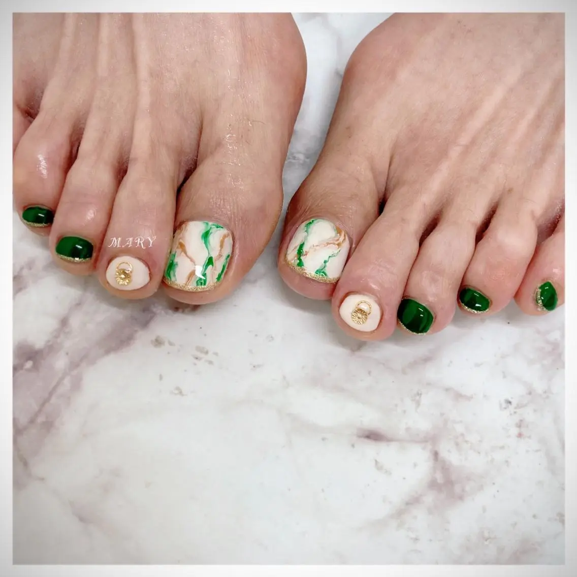 ネイル アートネイル フットネイル グリーン 大理石ネイル(マーブル) ニュアンスネイル フットネイル Mary nail .narumiのネイルデザイン