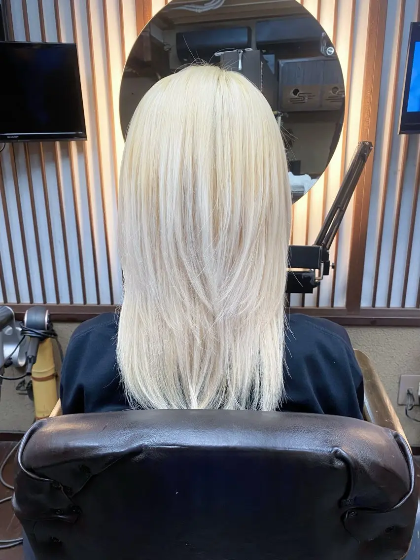 セミロング カラー 寺島 希乃佳のヘアスタイル