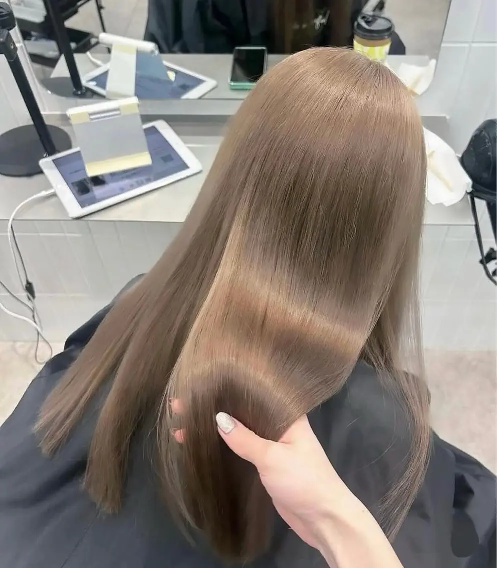 カラー カット ヘアカラー トリートメント saho😶️️꙳⟡ ミルクティーベージュのヘアスタイル