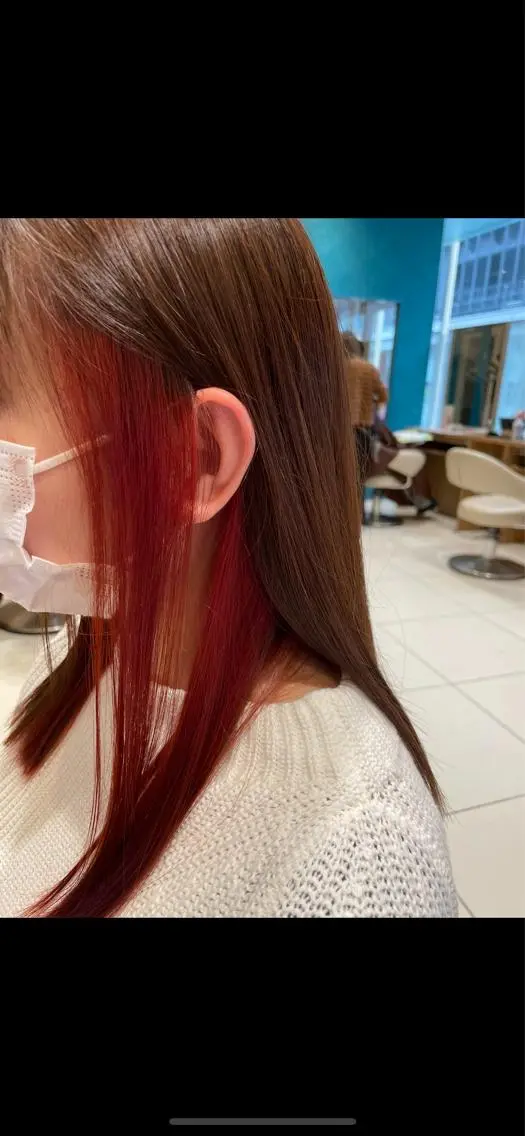 インナーカラー、インナーブリーチとオンカラー全体、3Stepトリートメントの写真