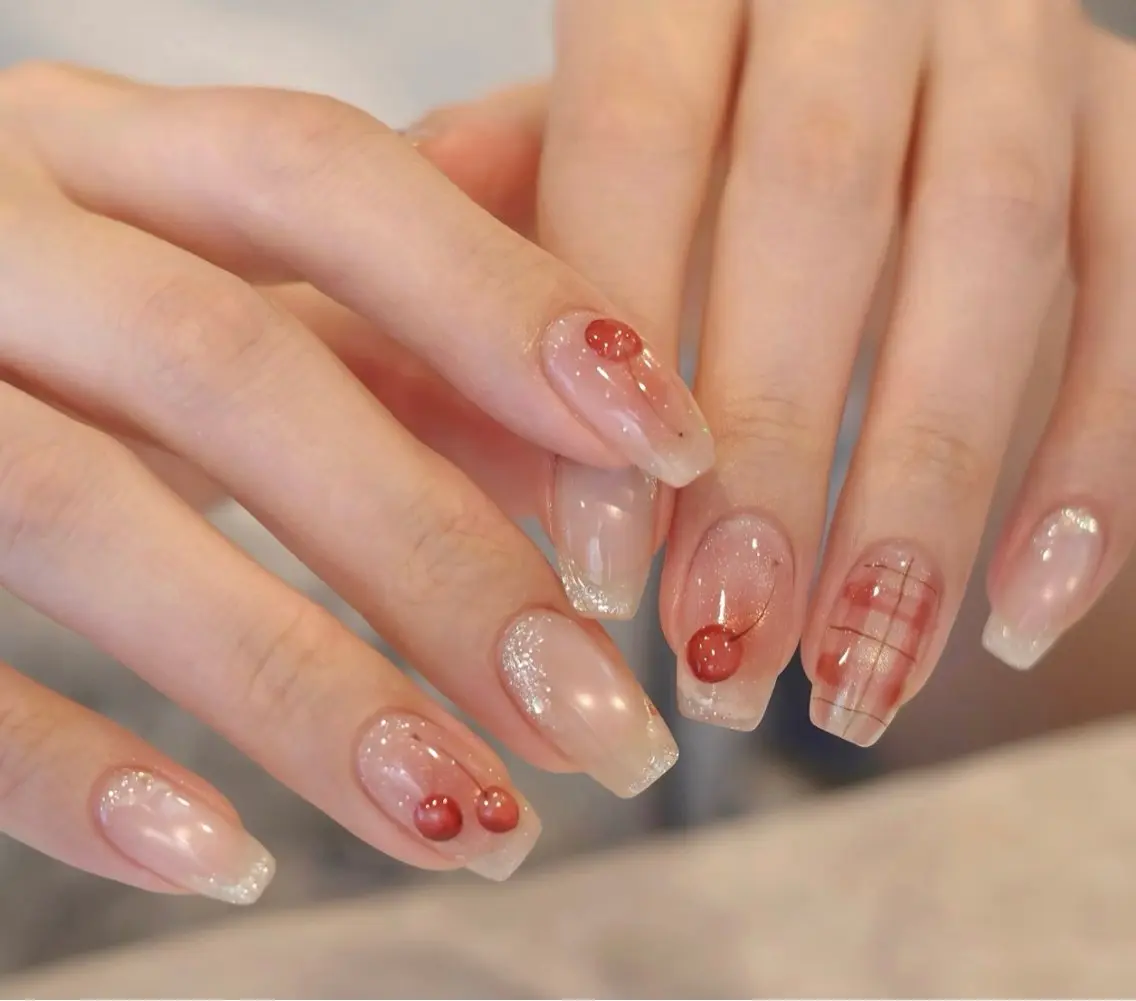 メンズ ネイル メンズ韓国風 オーロラネイル チークネイル 長さ出し フレンチネイル ハンドネイル NEW NAIL 池袋🔥🧲のネイルデザイン