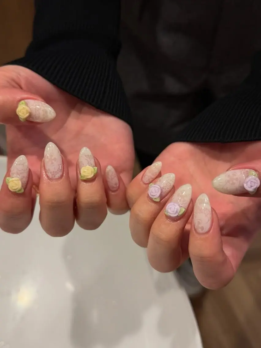 ネイル アートネイル オーロラネイル フレンチネイル ジェルネイル ガラスフレンチ RINN ANA.CHUOのネイルデザイン