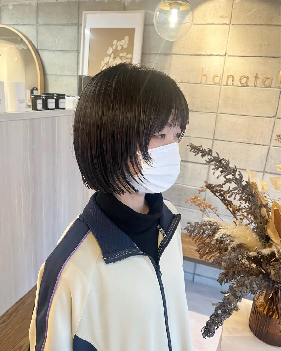 ショート レイヤーカット 狩野 くるみのヘアスタイル