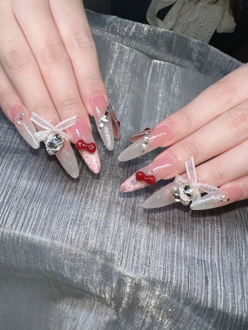 ネイル オーロラネイル チークネイル 長さ出し フットネイル フレンチネイル Lee Nails チップ長さだし専門店のネイルデザイン