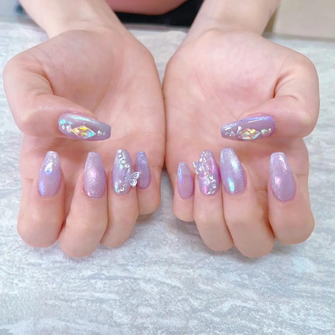ネイル オーロラネイル マグネットネイル ハンドネイル リスブラン 🎀MIKAのネイルデザイン